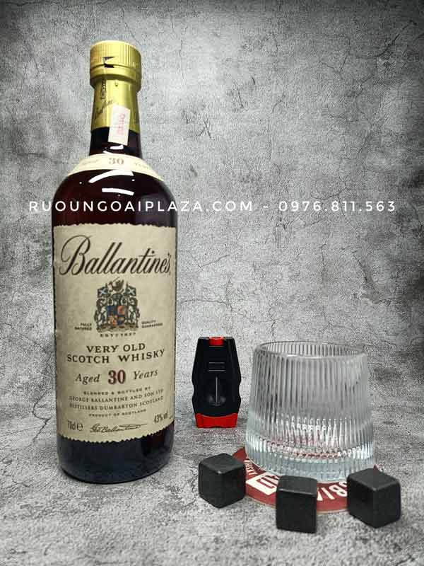 Rượu Whisky Ballantines 30 Cổ - Huyền Thoại Một Thời