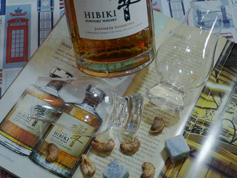 Rượu Whisky Hibiki Harmony Uk